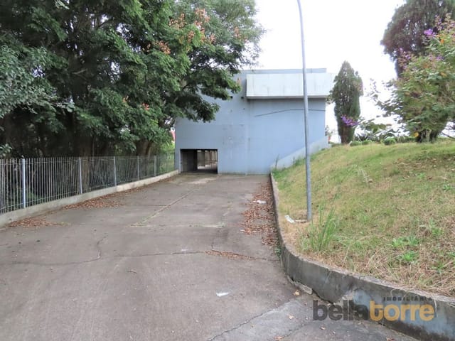 Terreno à venda, no bairro Uberaba em Curitiba