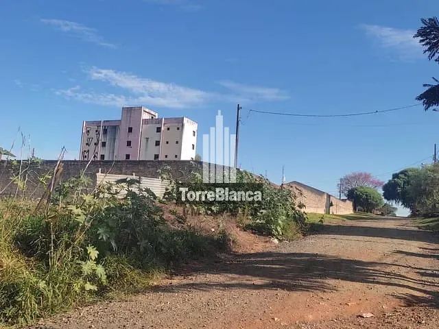 Terreno com 462m², à venda, no bairro Uvaranas em Ponta Grossa
