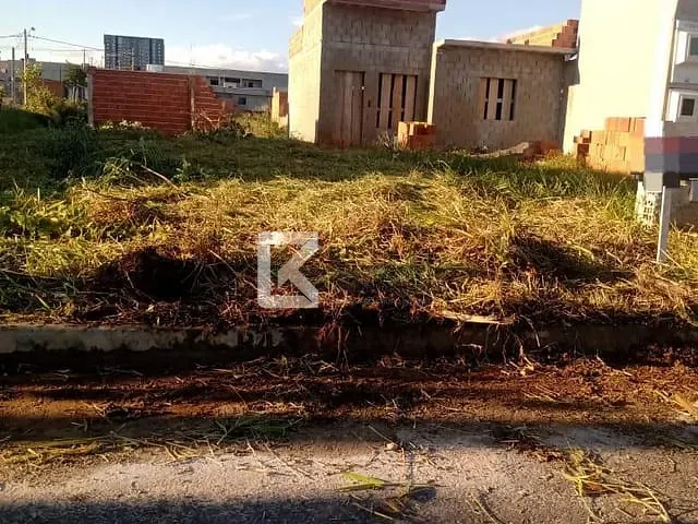 Terreno com 180m², à venda, no bairro Jardim dos Ipês em Salto