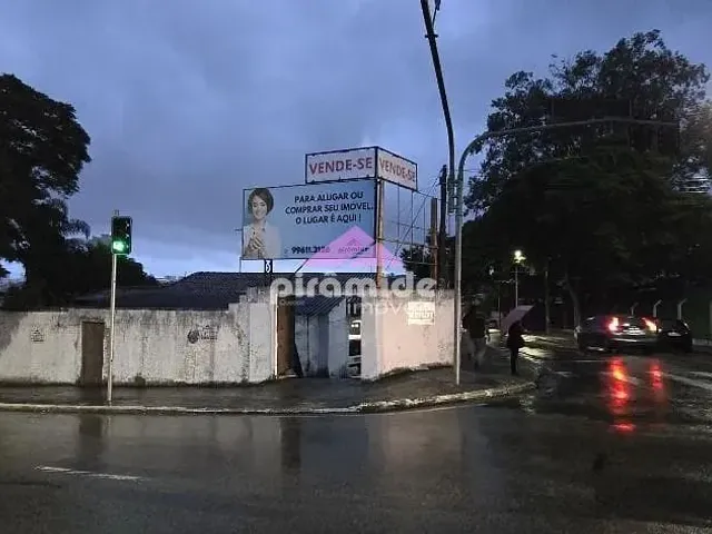 Terreno com 325m², à venda, no bairro Jardim da Granja em São José Dos Campos