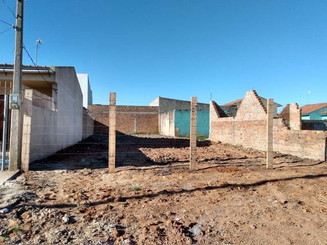 Terreno com 255m², à venda, no bairro Santa Terezinha em Pelotas