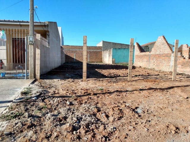 Terreno com 255m², à venda, no bairro Santa Terezinha em Pelotas