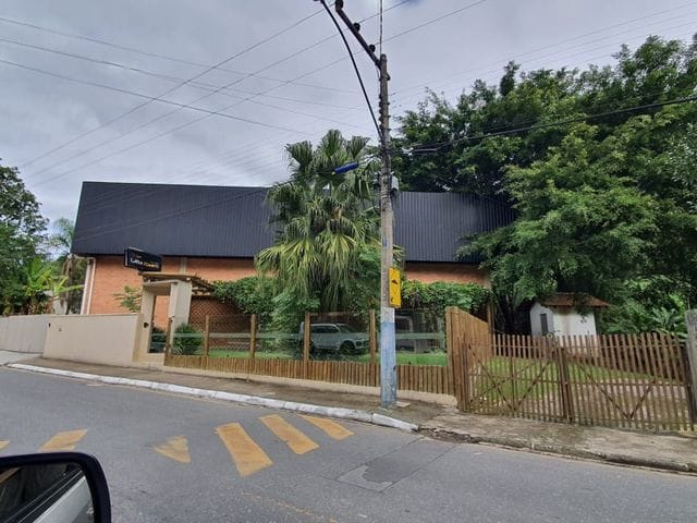 Terreno com 89527m², à venda, no bairro Praia dos Amores em Balneário Camboriú