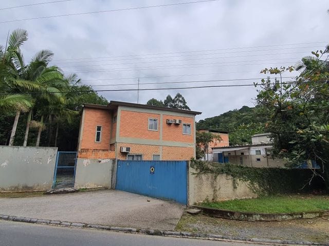 Terreno com 89527m², à venda, no bairro Praia dos Amores em Balneário Camboriú