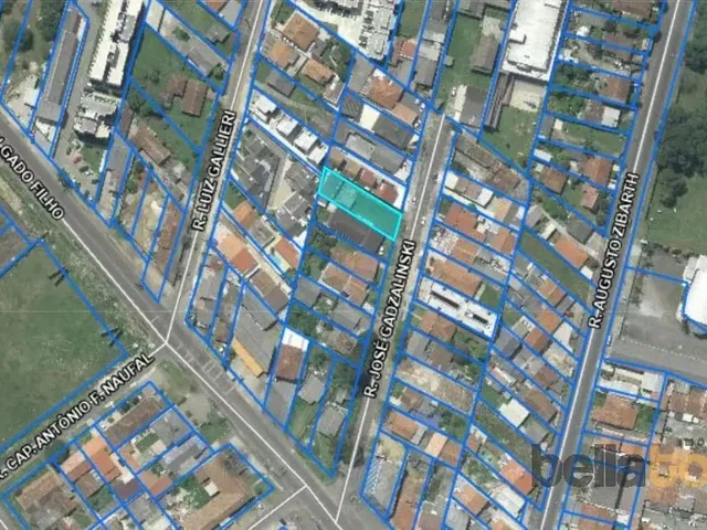 Terreno à venda, no bairro Uberaba em Curitiba