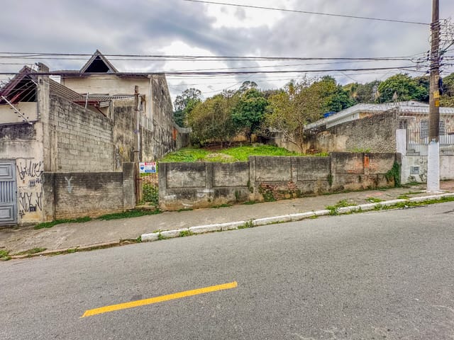 Foto do Terreno - Terreno residencial para venda em Perus, 953m² | Lares e Andares Imóveis