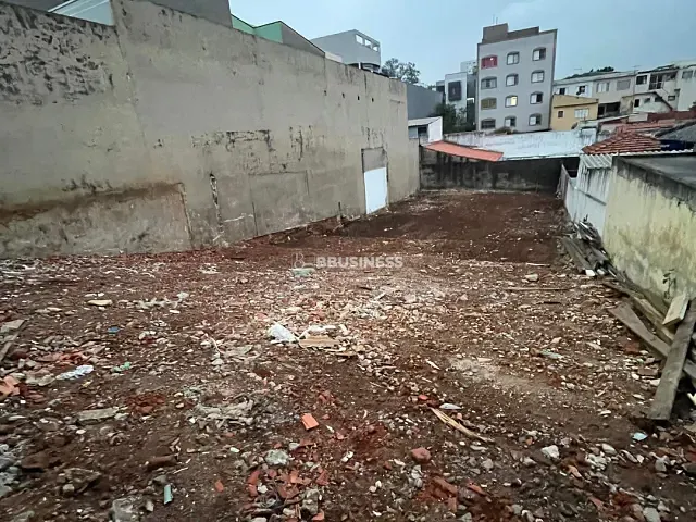 Terreno com 300m², à venda, no bairro Osvaldo Cruz em São Caetano do Sul