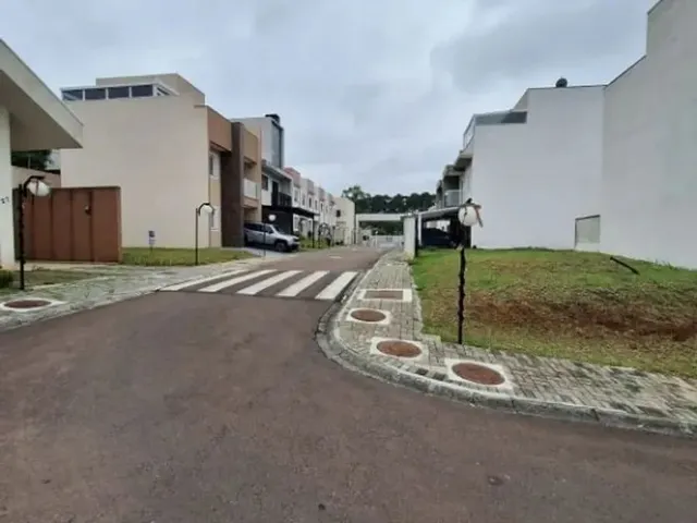 Terreno à venda, no bairro Alto Boqueirão em Curitiba