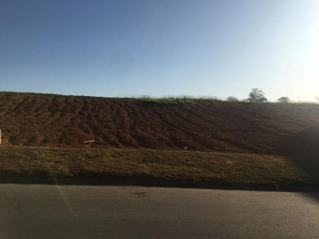 Terreno com 567m², à venda, no bairro Paisagem Renoir em Cotia