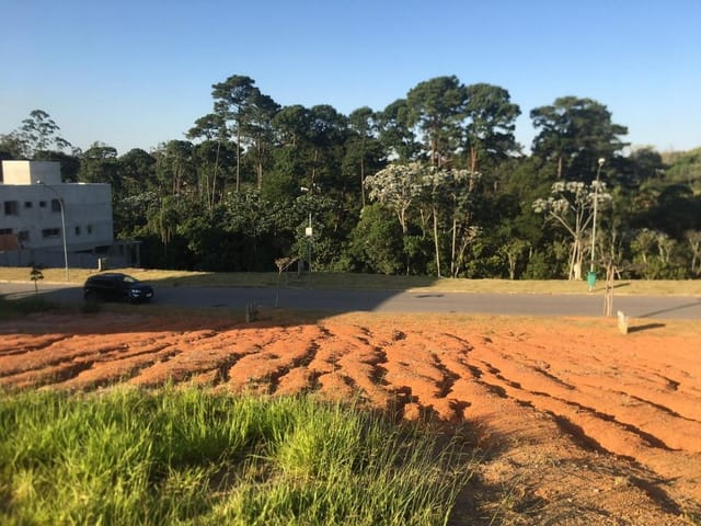Terreno com 567m², à venda, no bairro Paisagem Renoir em Cotia