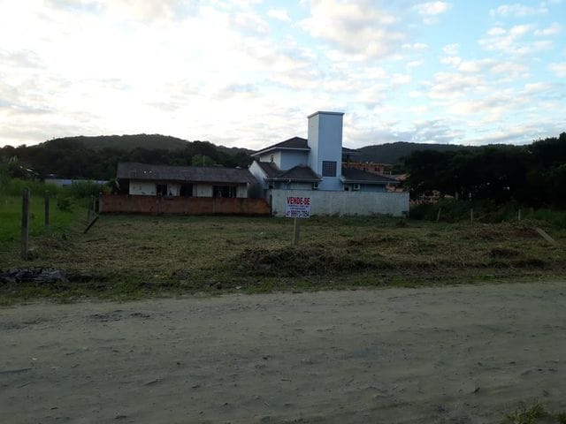 Terreno com 325m², à venda, no bairro centro em Bombinhas
