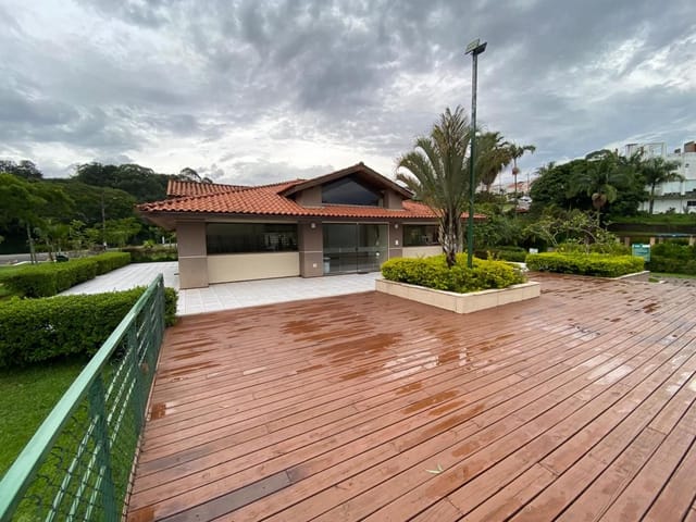 Terreno com 400m², à venda, no bairro Jardim Torino em Cotia