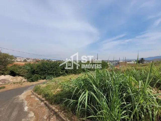 Terreno com 376m², à venda, no bairro Jardim Itália em Andradas