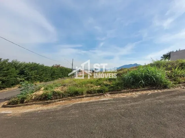 Terreno com 376m², à venda, no bairro Jardim Itália em Andradas