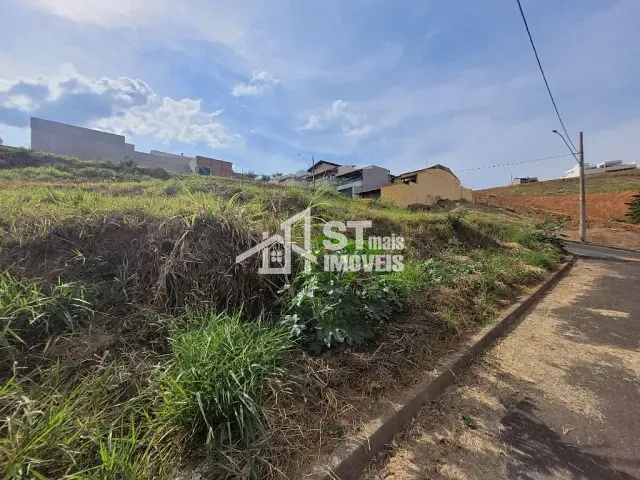 Terreno com 376m², à venda, no bairro Jardim Itália em Andradas