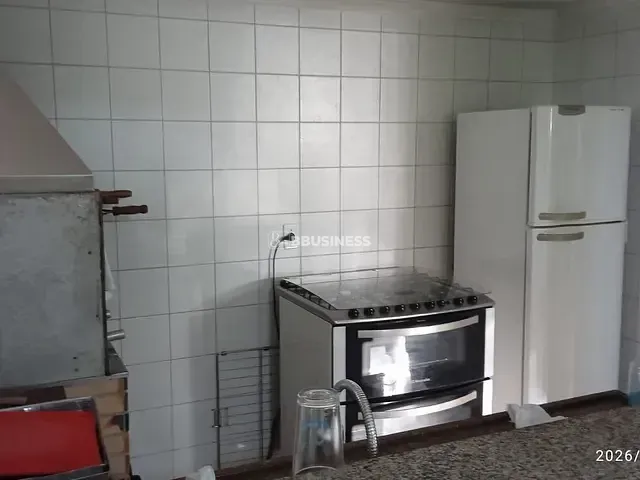 Casa com 290m² 4 quartos e 2 banheiros, à venda ou para alugar, no bairro Barcelona em São Caetano do Sul
