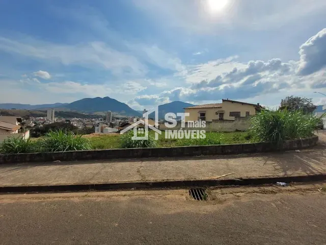 Terreno com 453m², à venda, no bairro Jardim Itália em Andradas
