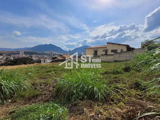 Terreno com 453m², à venda, no bairro Jardim Itália em Andradas