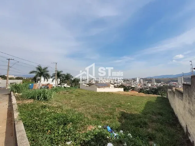 Terreno com 453m², à venda, no bairro Jardim Itália em Andradas