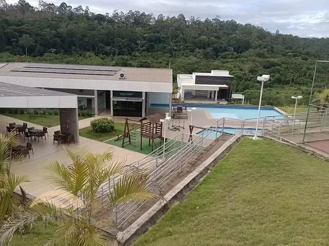 Terreno com 604m², à venda, no bairro GRAN ROYALLE em Santana do Paraíso