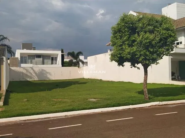 Terreno com 450m², à venda, no bairro Jardim Leblon em Maringá