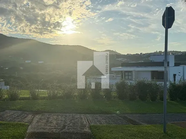 Terreno com 608m², à venda, no bairro Alphaville Jundiaí em Jundiaí