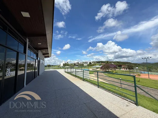 Terreno com 587m², à venda, no bairro Condomínio Lagoa Silvana - Parques do Vale em Caratinga