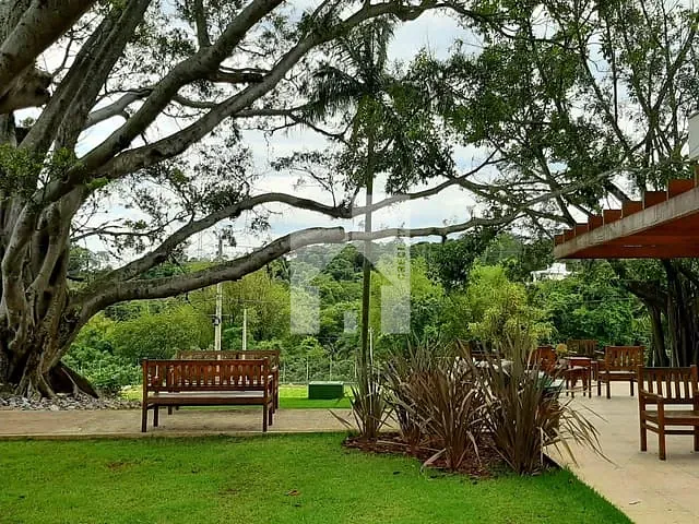 Terreno com 340m², à venda, no bairro Jardim Celeste em Jundiaí