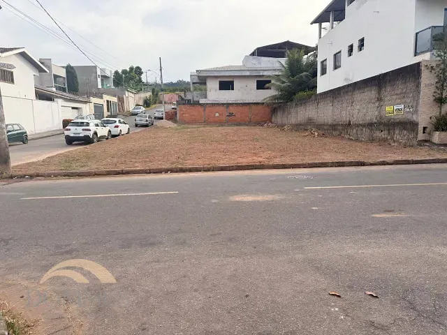 Terreno com 360m², à venda, no bairro Giovanini em Coronel Fabriciano