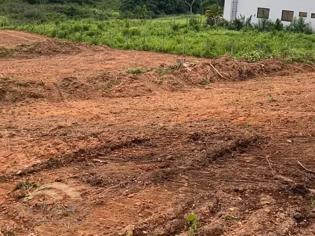 Terreno com 2573m², à venda, no bairro Recanto dos Pássaros em Caratinga