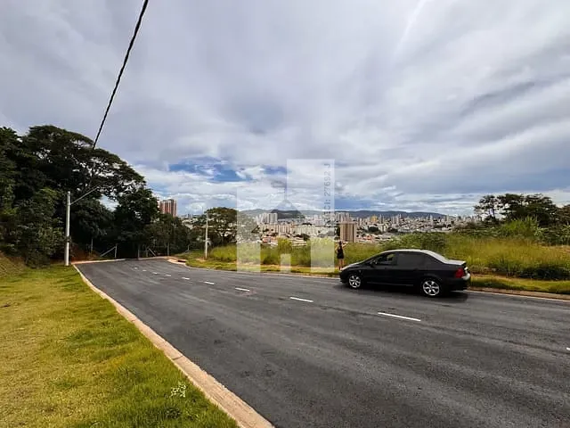 Terreno com 402m², à venda, no bairro Vila Aparecida em Jundiaí