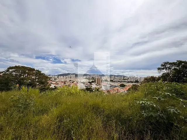 Terreno com 402m², à venda, no bairro Vila Aparecida em Jundiaí