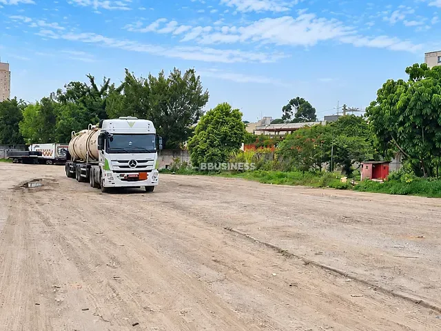 Terreno com 17000m², à venda, no bairro Vila Metalúrgica em Santo André