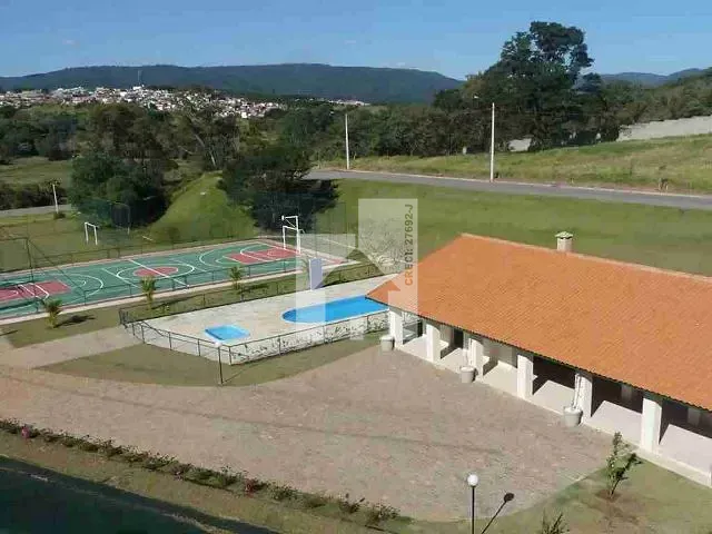 Terreno com 250m², à venda, no bairro CECOM (Jacaré) em Cabreúva