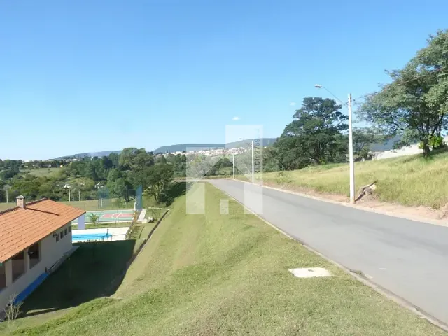 Terreno com 250m², à venda, no bairro CECOM (Jacaré) em Cabreúva