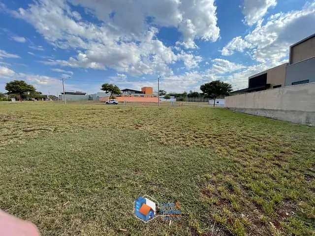 Terreno com 459m² 1 quarto e 1 banheiro, à venda, no bairro Quintas de São José em Ribeirão Preto
