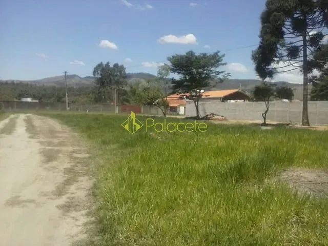 Terreno com 900m², à venda, no bairro Pedro Leme em Roseira