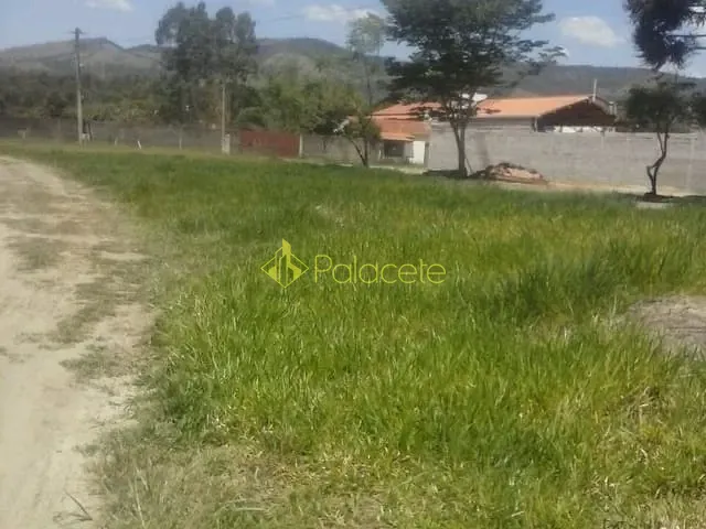 Terreno com 900m², à venda, no bairro Pedro Leme em Roseira