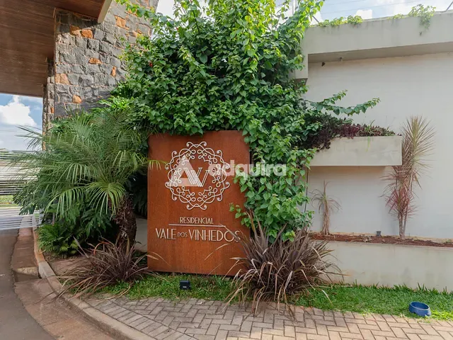 Terreno com 348m², à venda, no bairro Colônia Dona Luíza em Ponta Grossa
