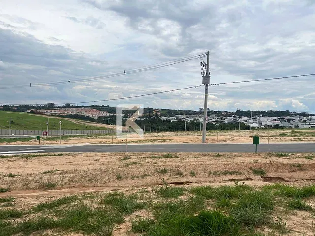 Terreno com 376m², à venda, no bairro Colinas de Indaiatuba em Indaiatuba