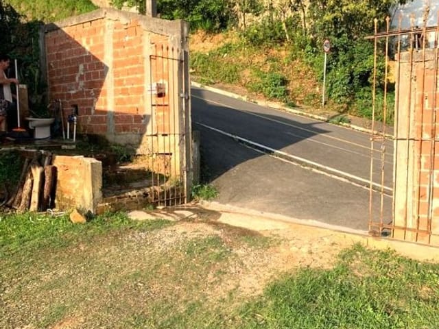 Terreno à venda, no bairro Planta Nossa Senhora de Lourdes em Almirante Tamandaré