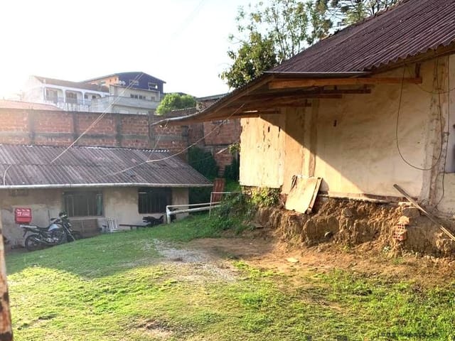 Terreno à venda, no bairro Planta Nossa Senhora de Lourdes em Almirante Tamandaré