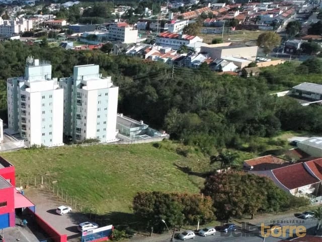 Terreno à venda, no bairro Uberaba em Curitiba