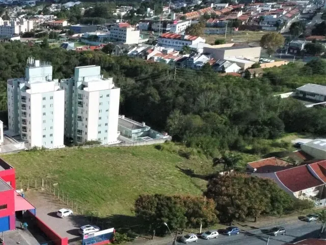 Terreno à venda, no bairro Uberaba em Curitiba