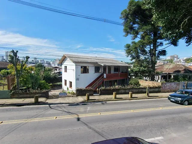 Terreno com 518m², à venda, no bairro São Virgílio em Caxias do Sul