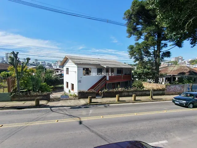 Terreno com 518m², à venda, no bairro São Virgílio em Caxias do Sul