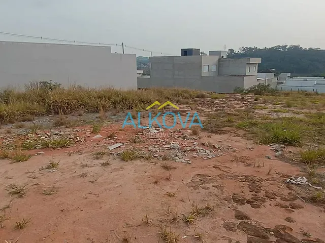 Terreno com 250m², à venda, no bairro Recanto dos Eucaliptos em São José dos Campos