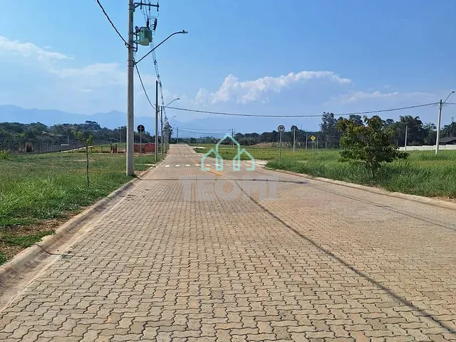 Terreno com 200m², à venda, no bairro Piracangaguá em Taubaté
