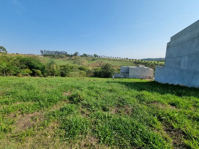 Terreno com 313m², à venda, no bairro Bom Retiro em Bragança Paulista