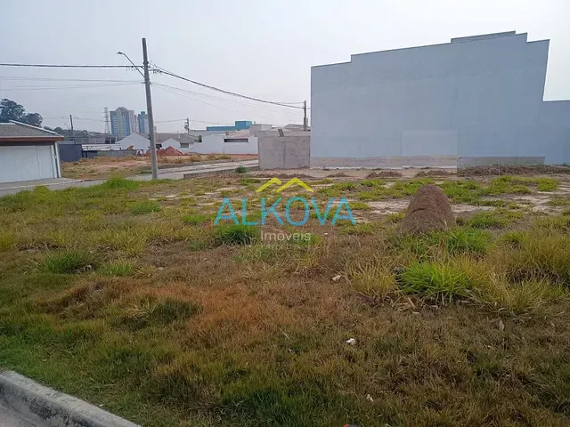 Terreno com 310m², à venda, no bairro Portal dos Pássaros em São José dos Campos